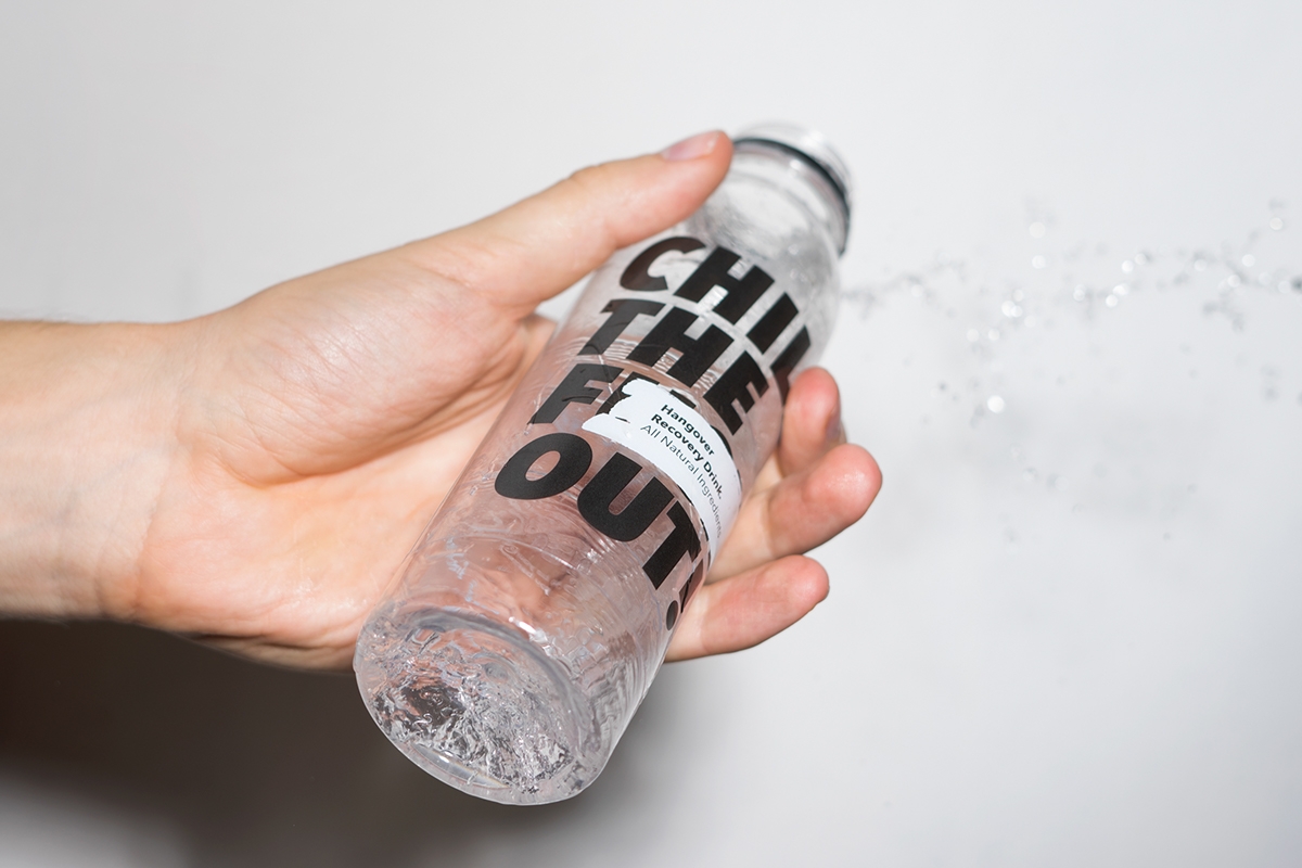還在為喝酒頭暈而煩惱嗎？全新醒酒飲料產品及其品牌包裝設計。